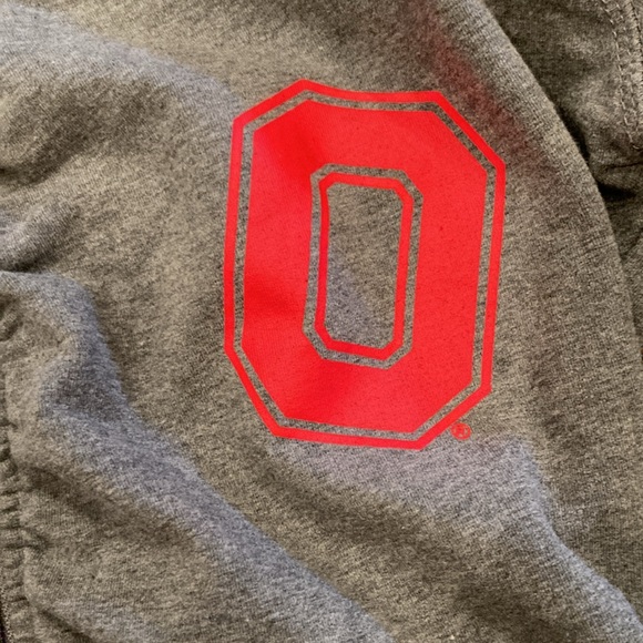 Women’s Ohio State Buckeyes Gray Funnel Neck Zipper Front Sweatshirt Size Medium - Picture 3 of 5